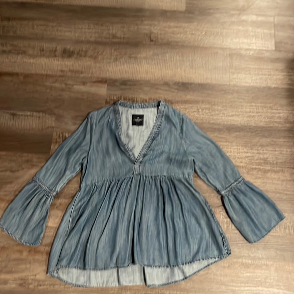 American Eagle top size medium